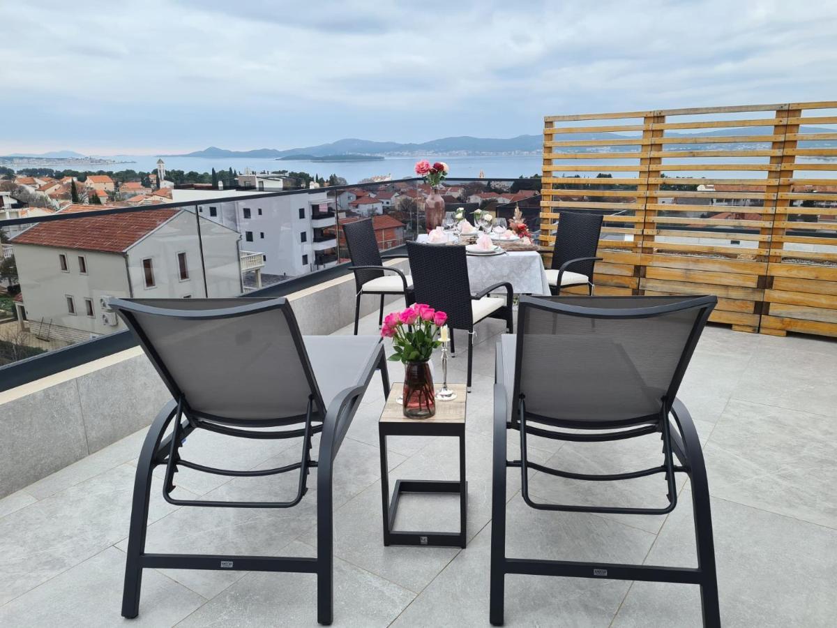 Apartment Rose Garden Sveti Filip i Jakov Eksteriør billede