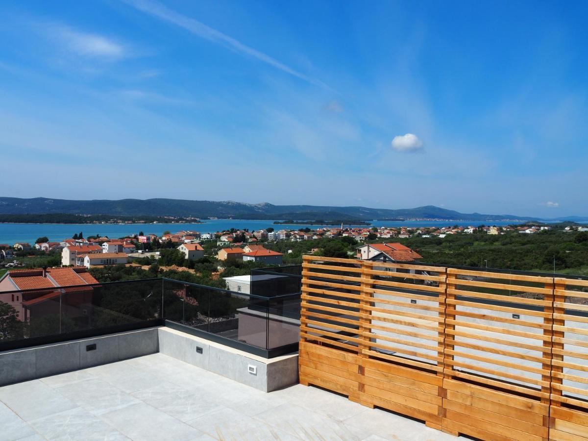 Apartment Rose Garden Sveti Filip i Jakov Eksteriør billede