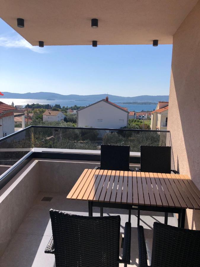 Apartment Rose Garden Sveti Filip i Jakov Eksteriør billede