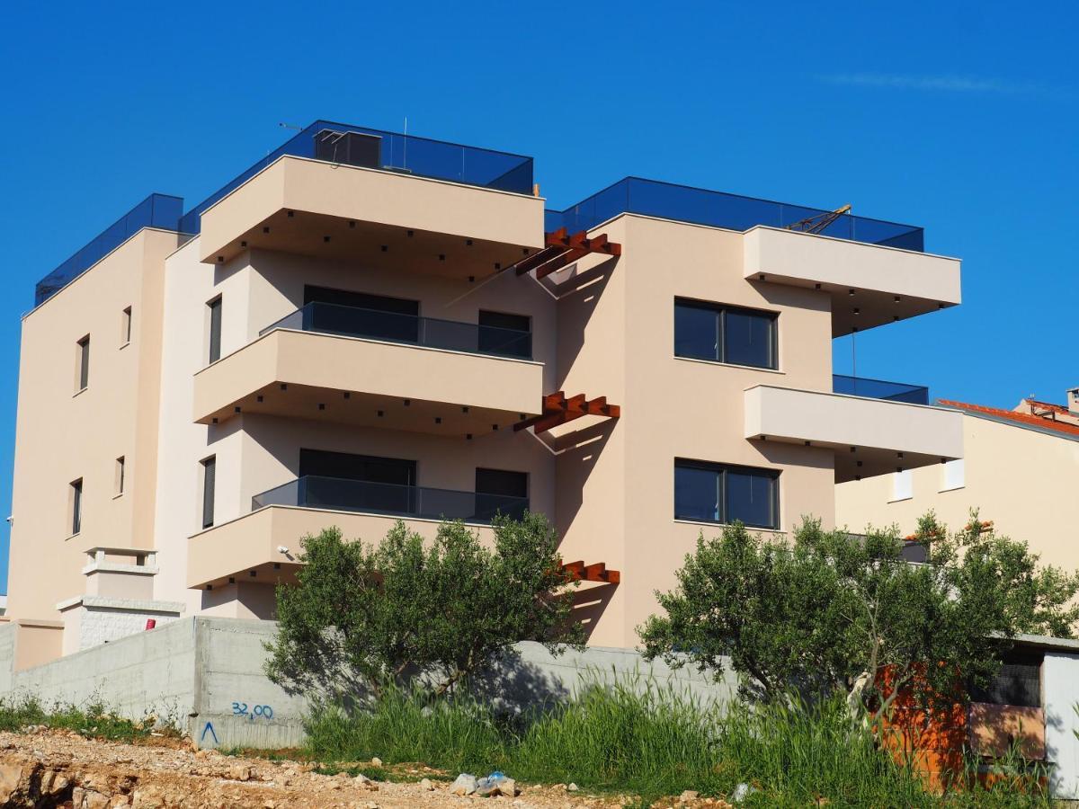 Apartment Rose Garden Sveti Filip i Jakov Eksteriør billede