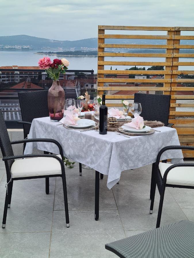 Apartment Rose Garden Sveti Filip i Jakov Eksteriør billede